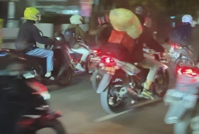 Jalur Karawang Padat Ini Alasan Pemudik Motor Berangkat Di Malam Hari