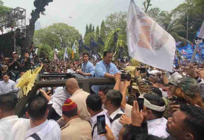 Polling Institute Prabowo Gibran Paling Banyak Dipilih Warga Di Jatim