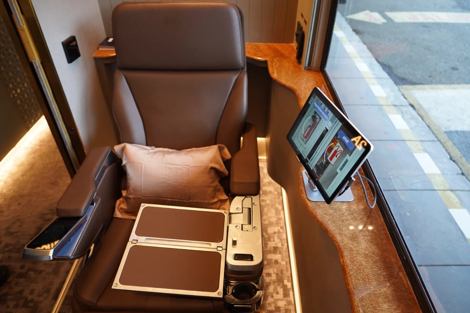 Kereta Suite Class Compartment Resmi Hadir di KA Argo Bromo Anggrek Mulai 1 Juni 2025