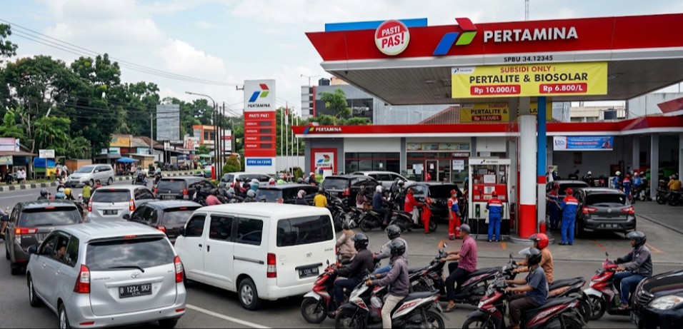 Hadapi Fluktuasi Harga Minyak Dunia, Pemerintah Pastikan BBM Tetap Terkendali Hadapi Fluktuasi Harga Minyak Dunia, Pemerintah Pastikan BBM Tetap Terkendali