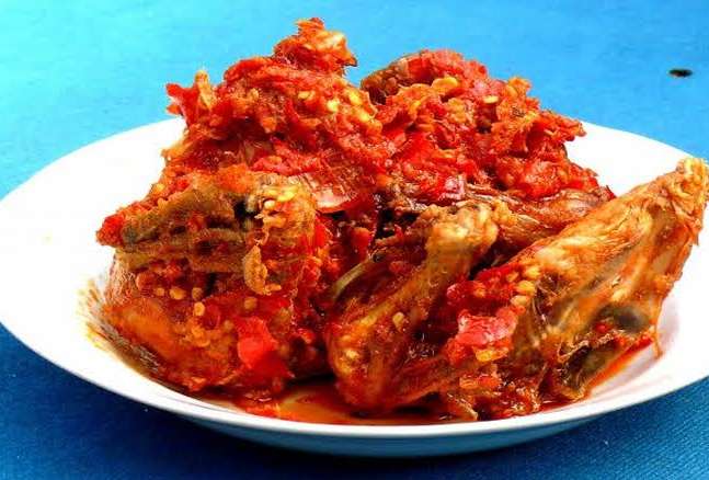 Ayam Balado Khas Minang dengan Cita Rasa Pedas dan Gurih Cocok untuk Menu Makan Siang di Kala Musim Hujan, Ini Resepnya