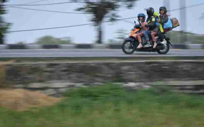 Hai Parents, Begini Cara Menjaga Keamanan Anak saat Berkendaraan di