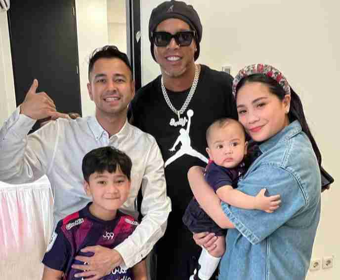 Momen Unik Ronaldinho ke Rumah Raffi Ahmad, Bak Sambut Raja Inggris hingga Kamar yang Disulap