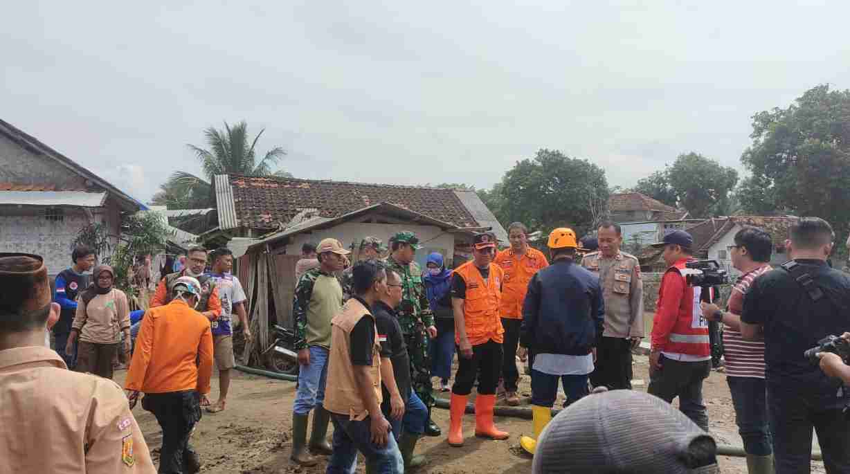 Banjir Dan Longsor Hantam Garut, Ribuan Jiwa Terdampak Dan Satu Nyawa ...