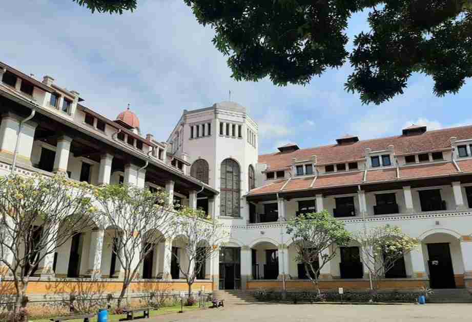 Menapaki Jejak Sejarah di Gedung Lawang Sewu Semarang | NNC Netralnews